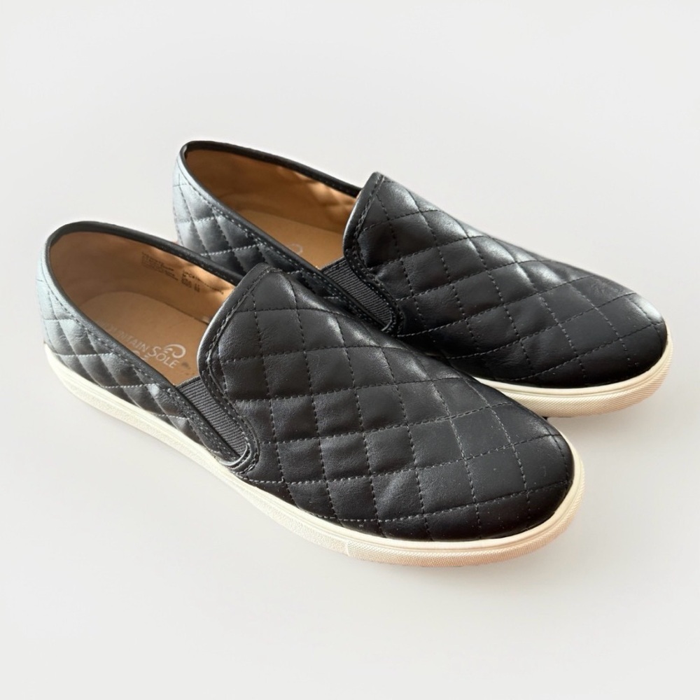 Mountain Sole Women's Slip On Sneaker Cushioned Comfort Shoes Quilted Size 11